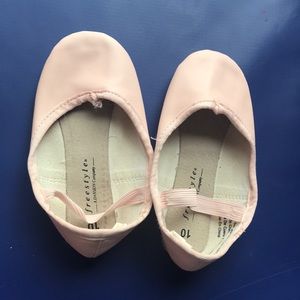 Freestyle ballet shoes